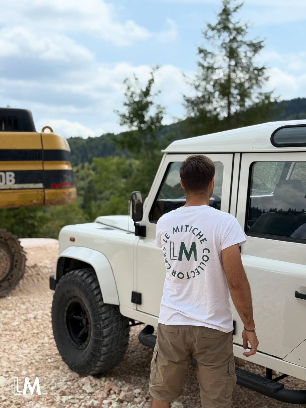 Dicono che la passione sia il miglior carburante. Noi ne facciamo sempre il pieno prima di iniziare ogni progetto!😎

#lemitichecollectorcars #lemitiche #defender #landlover
#defenderlove
